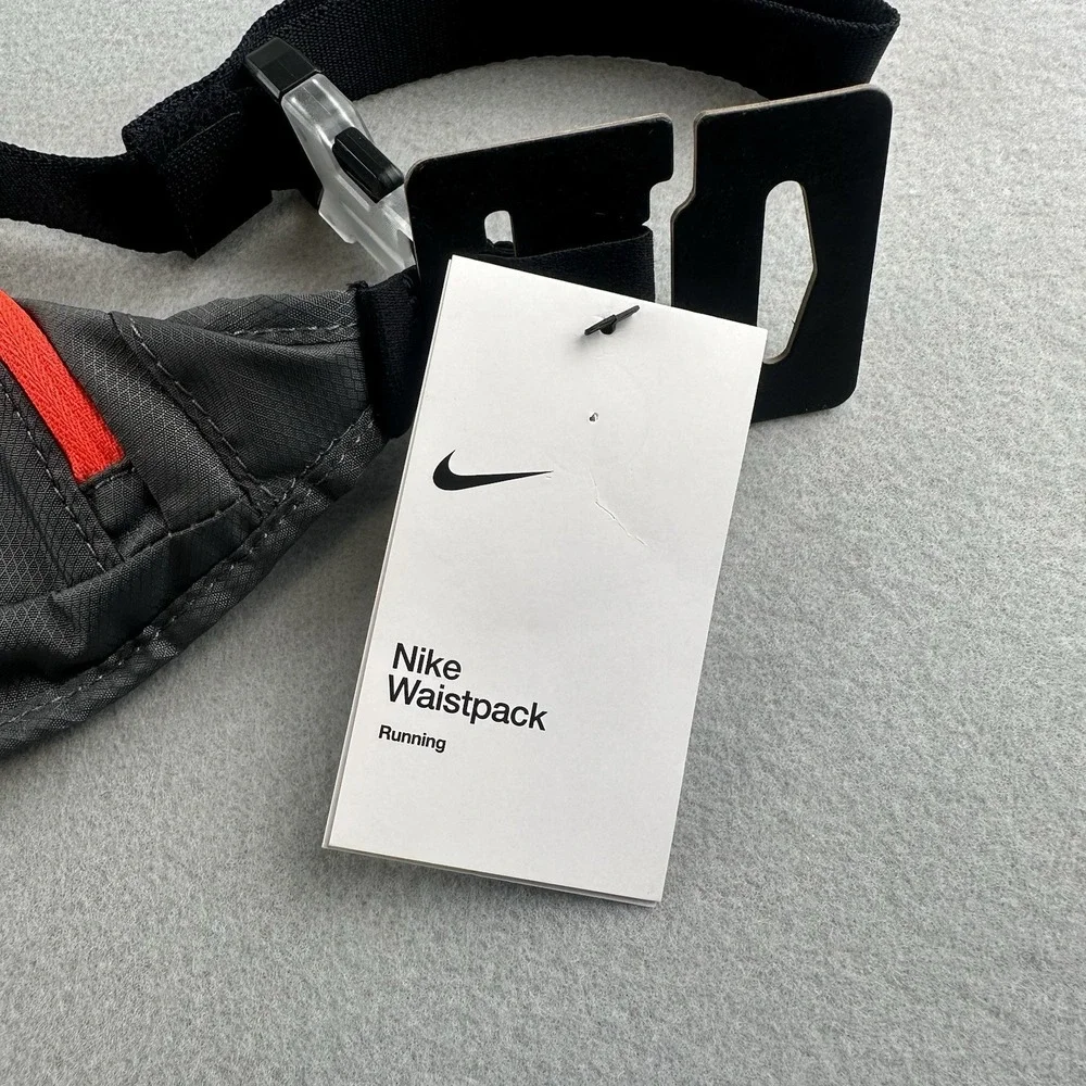Nike Running Adjustable Slim Lightweight Waistpack Unisex‎ Graphite Grey Red NWT